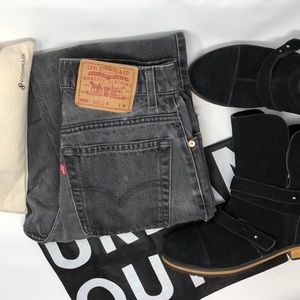 mom wedgie Levi’s denim